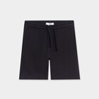 Short jogging droit taille élastiquée noir garçon en promo chez La Halle Short jogging droit taille élastiquée noir garçon dans le catalogue La Halle
